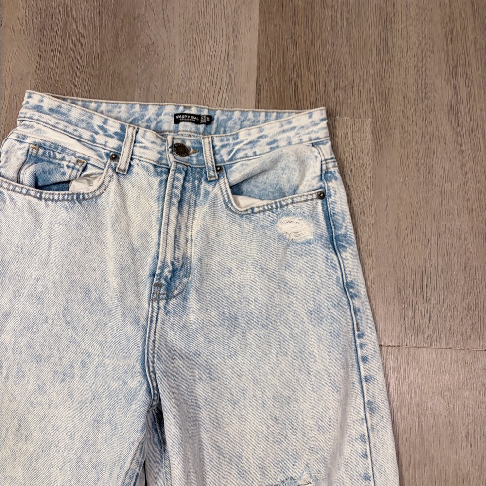 Nasty Gal Light Blue Distressed Boyfriend Jeans - Picture 4 of 7